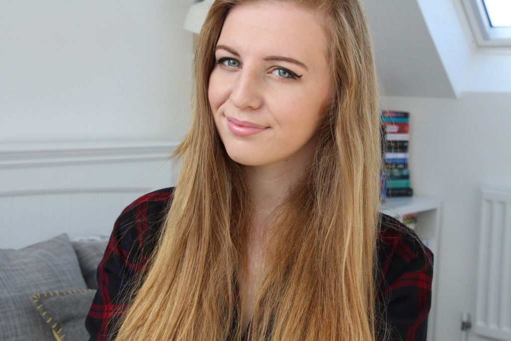 I&#39;m <b>Lucy Powrie</b>, a teenage blogger and booktuber from Bath, England. - IMG_2013_zpsm1xctuiq