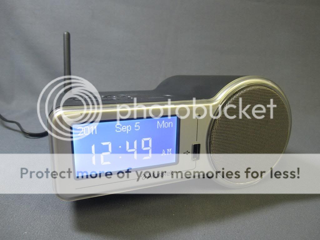 Aluratek Internet Radio Alarm Clock with Built in WiFi AIRMM01F No Remote